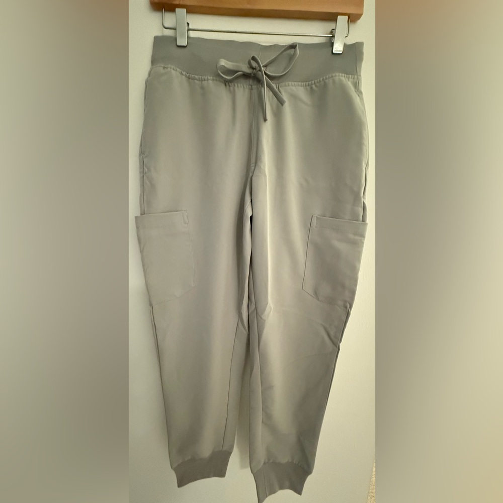NWT Mandala Women’s Jogger Scrub Pants, size petite small